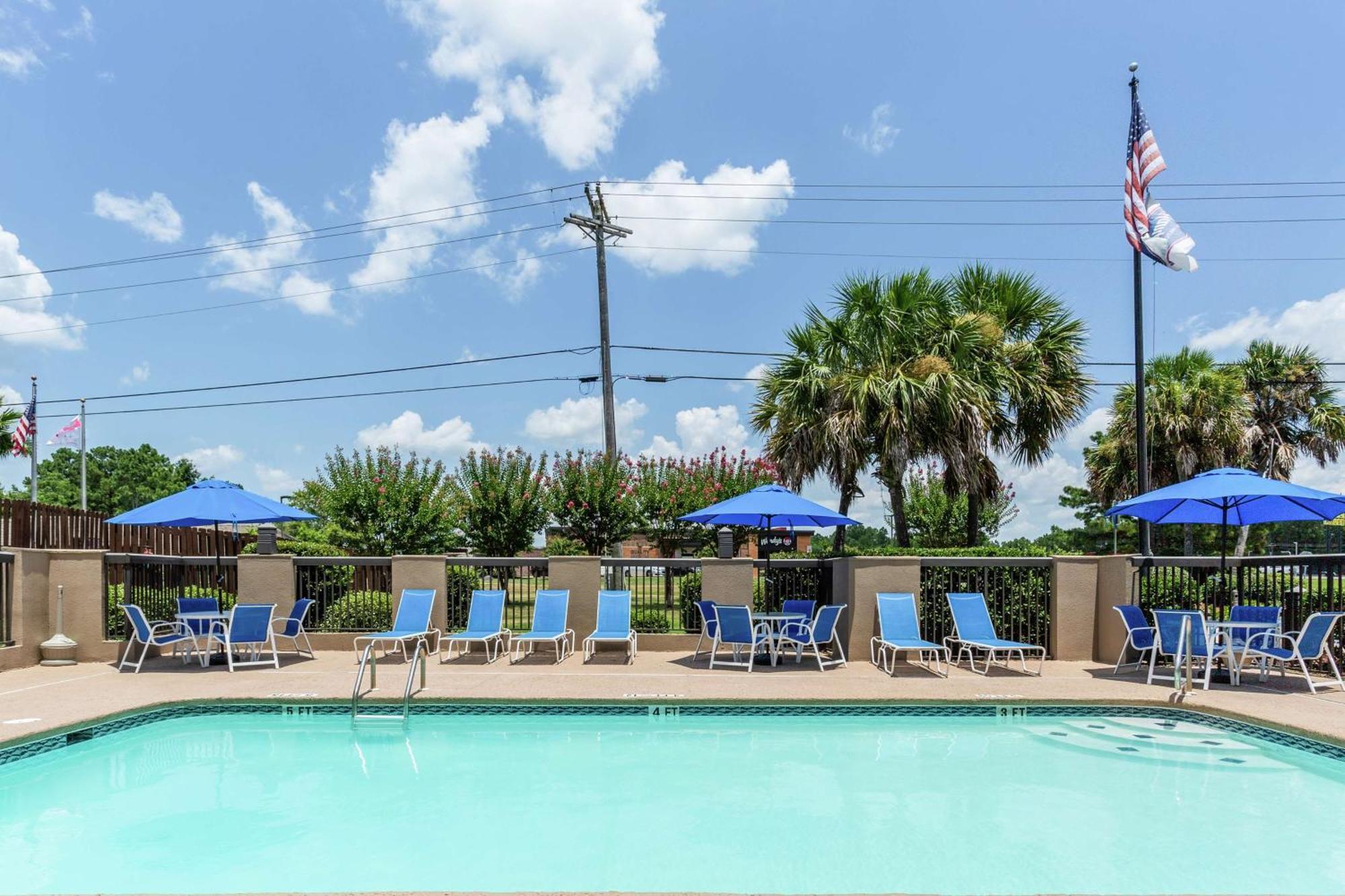 Hampton Inn Biloxi-Ocean Springs Екстериор снимка