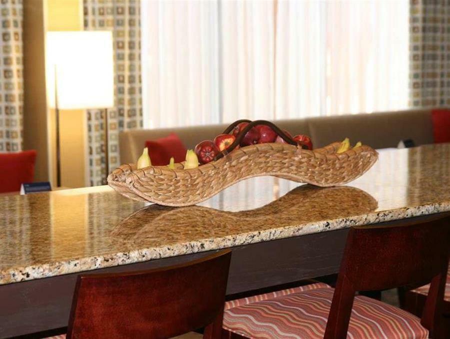 Hampton Inn Biloxi-Ocean Springs Екстериор снимка